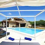 Casa Cever Villa